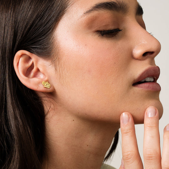 Pendientes Mano de Hamsa Chapados en Oro de 18K